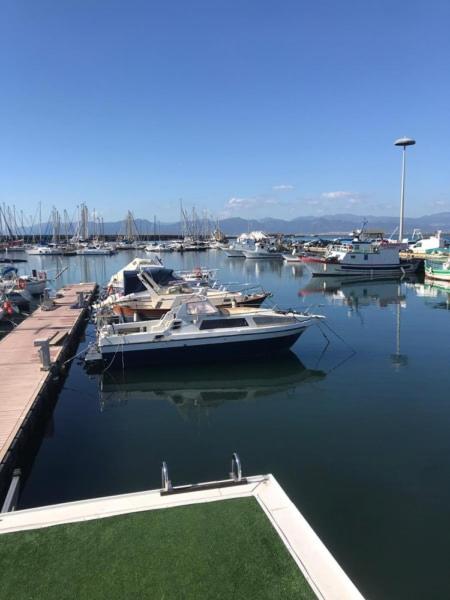 Houseboat Cagliari Hotel Ngoại thất bức ảnh